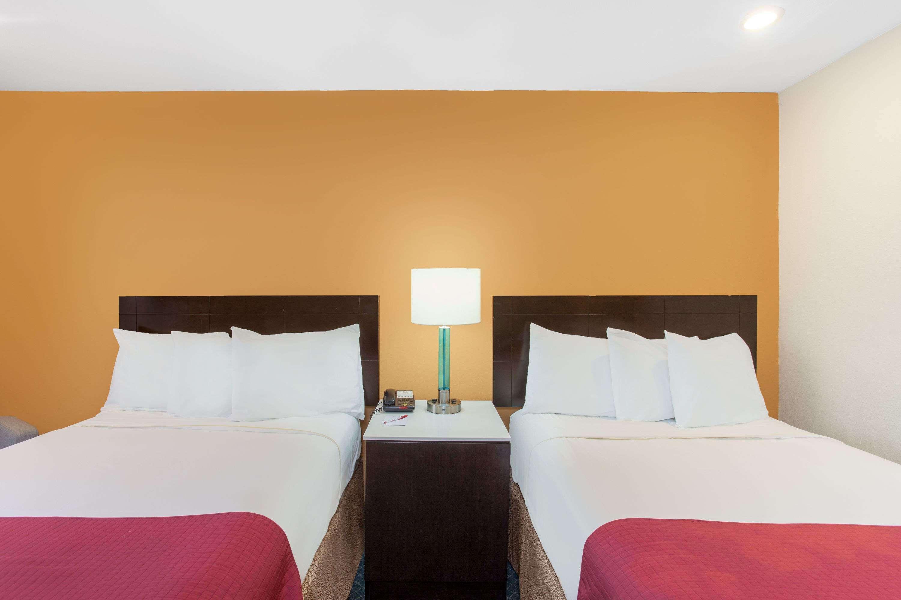 รามาดา บาย วินด์แฮม คัลเวอร์ซิตี้ Hotel ลอสแอนเจลิส ภายนอก รูปภาพ