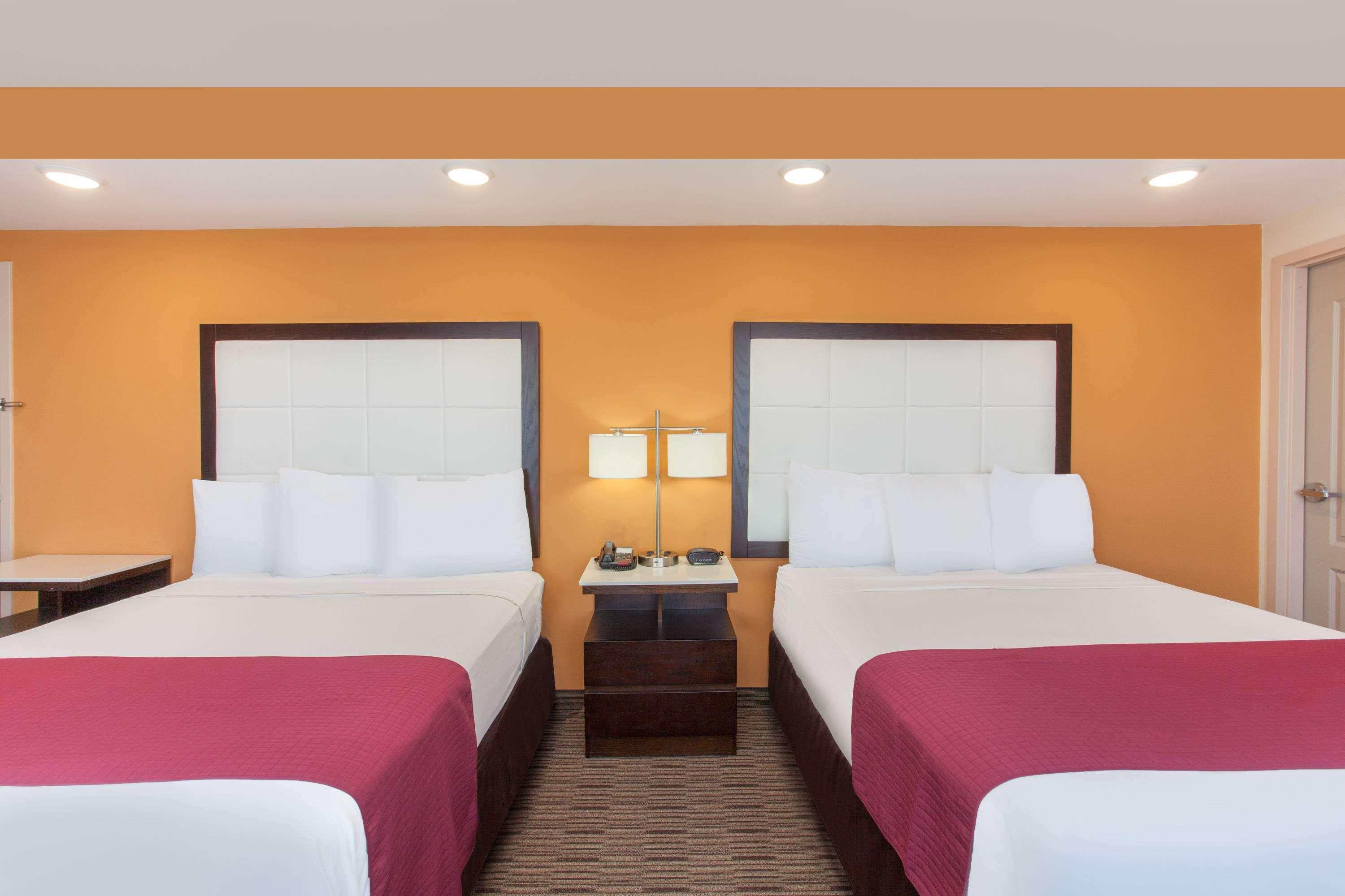 รามาดา บาย วินด์แฮม คัลเวอร์ซิตี้ Hotel ลอสแอนเจลิส ภายนอก รูปภาพ