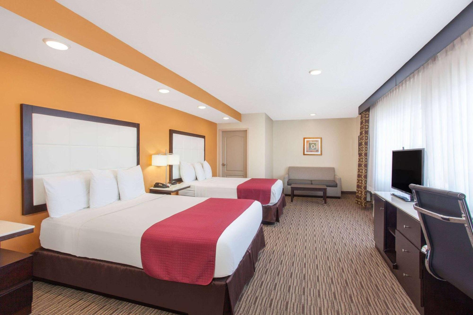 รามาดา บาย วินด์แฮม คัลเวอร์ซิตี้ Hotel ลอสแอนเจลิส ภายนอก รูปภาพ