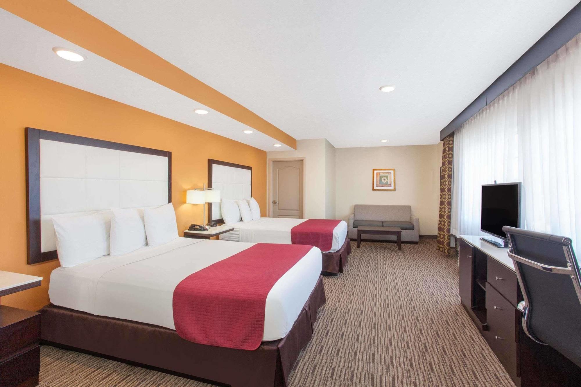 รามาดา บาย วินด์แฮม คัลเวอร์ซิตี้ Hotel ลอสแอนเจลิส ภายนอก รูปภาพ